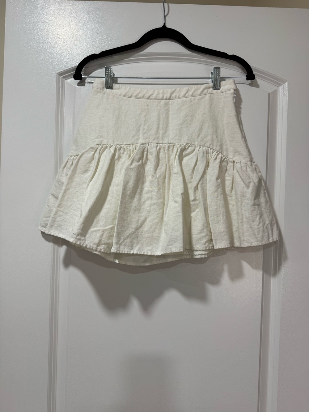 Avec Les Filles Linen Blend White Cream Tiered Ruffle Skater Skirt